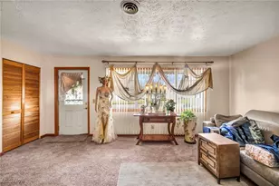 2208 Willowrow Ave NE, Canton, OH 44705 - Photo 9