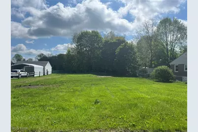 805 Utica Avenue, Akron, OH 44312 - Photo 11