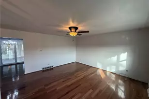 156 Mayfair St, Weirton, WV 26062 - Photo 9