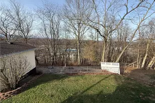 156 Mayfair St, Weirton, WV 26062 - Photo 41