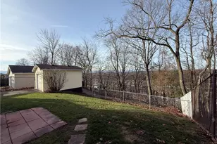 156 Mayfair St, Weirton, WV 26062 - Photo 43