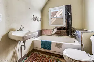 511 Aten Ave, Wellsville, OH 43968 - Photo 9