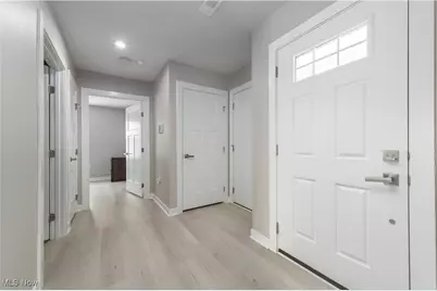 373 Pebble Creek Court, Amherst, OH 44001 - Photo 5