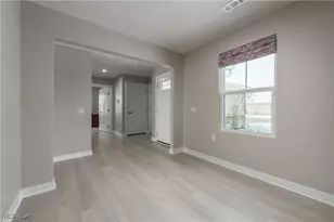 373 Pebble Creek Ct, Amherst, OH 44001 - Photo 9