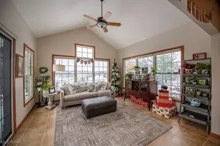 1313 Fairway Dr NE, New Philadelphia, OH 44663 - Photo 23