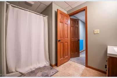 1313 Fairway Drive NE, New Philadelphia, OH 44663 - Photo 47