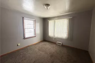 1633 Everett Ave, Youngstown, OH 44514 - Photo 7