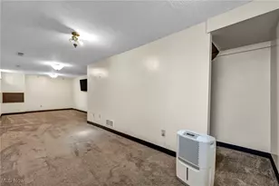 2026 39th St NW, Canton, OH 44709 - Photo 25