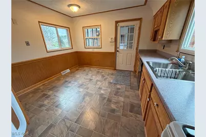 16899 Ridgeview Drive, East Liverpool, OH 43920 - Photo 17