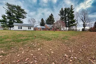 16899 Ridgeview Dr, East Liverpool, OH 43920 - Photo 5