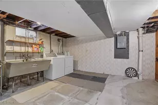 1123 Courtleigh Dr, Akron, OH 44313 - Photo 39