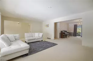 1123 Courtleigh Dr, Akron, OH 44313 - Photo 15