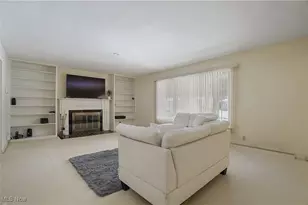 1123 Courtleigh Dr, Akron, OH 44313 - Photo 13