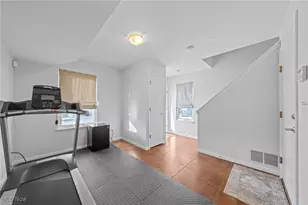 2565 W 9th St, Loveland, OH 44113 - Photo 5