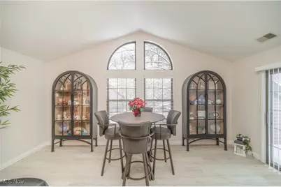 1173 Red Tail Hawk Court #5, Youngstown, OH 44512 - Photo 7