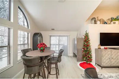 1173 Red Tail Hawk Court #5, Youngstown, OH 44512 - Photo 9