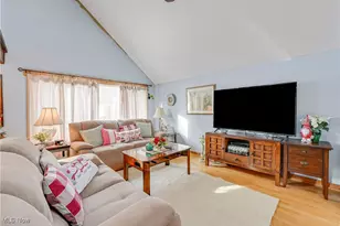 7792 Euclid Chardon Rd, Kirtland, OH 44094 - Photo 3