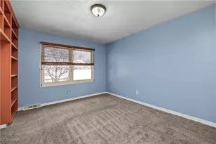 3034 Mabel Ct, Loveland, OH 44113 - Photo 7