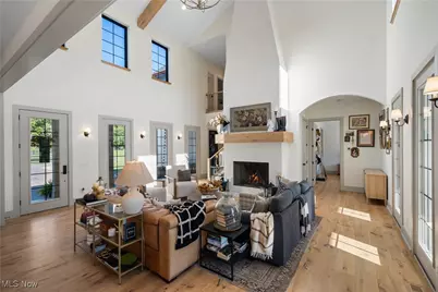 2200 W Comet Road, New Franklin, OH 44216 - Photo 9