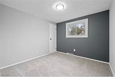 1423 Narragansett Boulevard, Lorain, OH 44053 - Photo 29