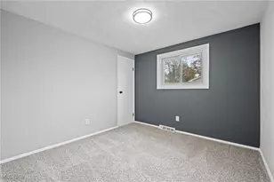 1423 Narragansett Blvd, Lorain, OH 44053 - Photo 29