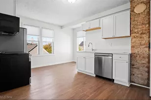 1277 W 67th St, Loveland, OH 44102 - Photo 7