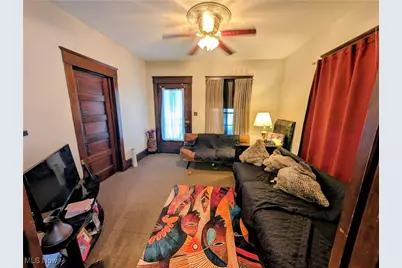 319 Crestmont Avenue NE, Canton, OH 44704 - Photo 3