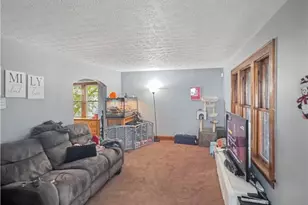 2041 13th St SW, Akron, OH 44314 - Photo 5