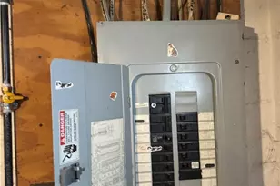 2041 13th St SW, Akron, OH 44314 - Photo 9