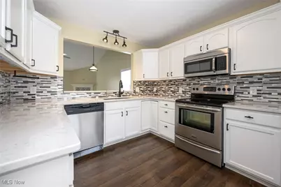 9234 Forest Trail Avenue NW, Massillon, OH 44647 - Photo 5