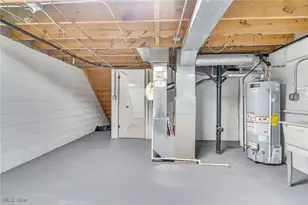 37366 Euclid Ave, Willoughby, OH 44094 - Photo 31