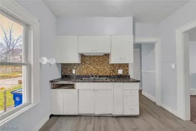 8006 Maryland Avenue, Loveland, OH 44105 - Photo 7