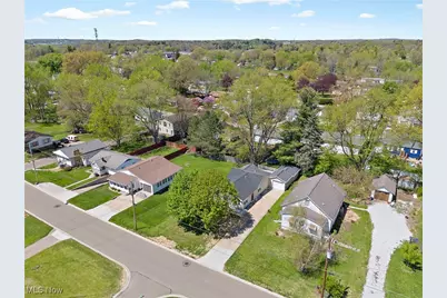 1515 39th Street NW, Canton, OH 44709 - Photo 9