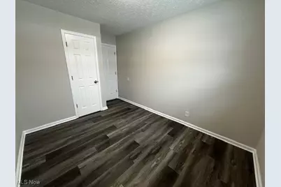 1697 Hawthorne Drive, Loveland, OH 44124 - Photo 9