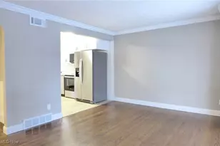 18618 Homeway Ave, Loveland, OH 44135 - Photo 5