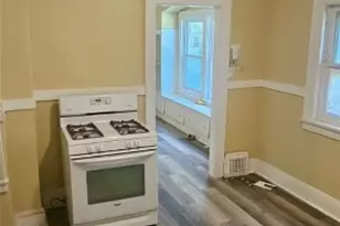 12909 Woodside Ave, Loveland, OH 44108 - Photo 3