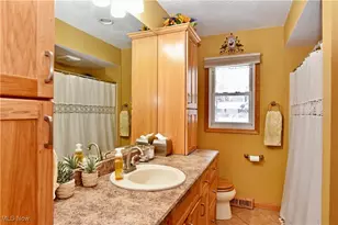 3686 S Sunnyfield Dr, Akron, OH 44321 - Photo 19