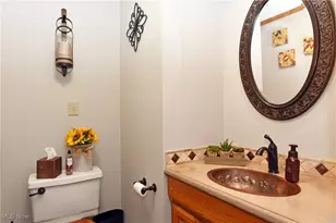 3686 S Sunnyfield Dr, Akron, OH 44321 - Photo 17