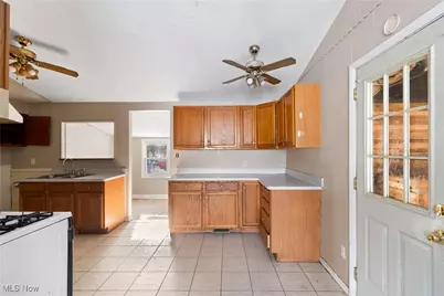 3070 Polly Road, Ravenna, OH 44266 - Photo 7