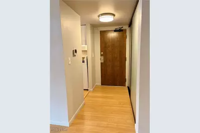 6260 Greenwood #305, Sagamore Hills, OH 44067 - Photo 3