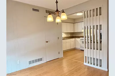 6260 Greenwood, Sagamore Hills, OH 44067 - Photo 7