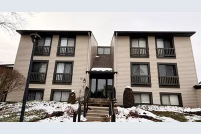 6260 Greenwood #305, Sagamore Hills, OH 44067 - Photo 1