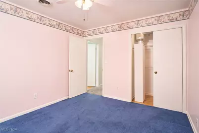 5220 Center Road, Brunswick Hills, OH 44212 - Photo 17