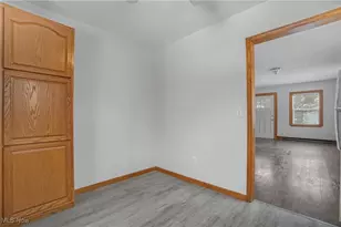 2218 Lee Dr, Akron, OH 44306 - Photo 11