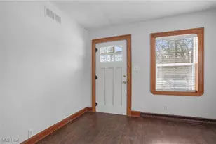 2218 Lee Dr, Akron, OH 44306 - Photo 7