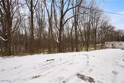 2218 Lee Drive, Akron, OH 44306 - Photo 23