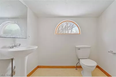 2218 Lee Drive, Akron, OH 44306 - Photo 19