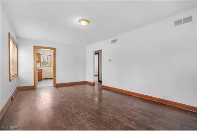 2218 Lee Drive, Akron, OH 44306 - Photo 5