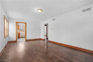 2218 Lee Dr, Akron, OH 44306 - Photo 5