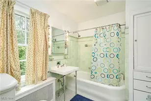 2166 Ridgewood Rd, Akron, OH 44313 - Photo 25